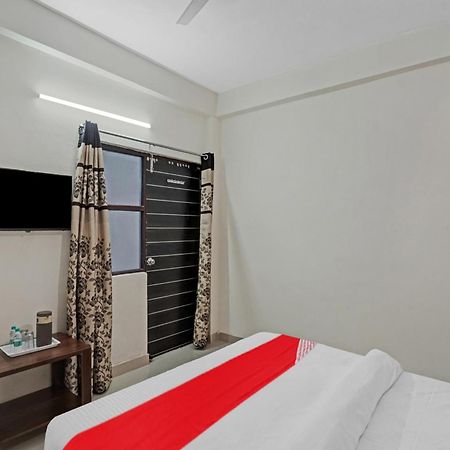 Hotel O Avs Hotel & Restaurant Noida Extérieur photo
