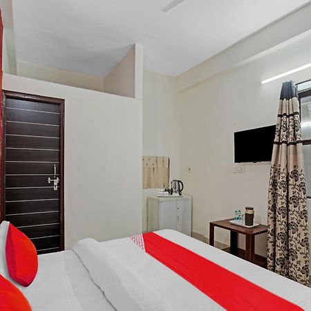 Hotel O Avs Hotel & Restaurant Noida Extérieur photo