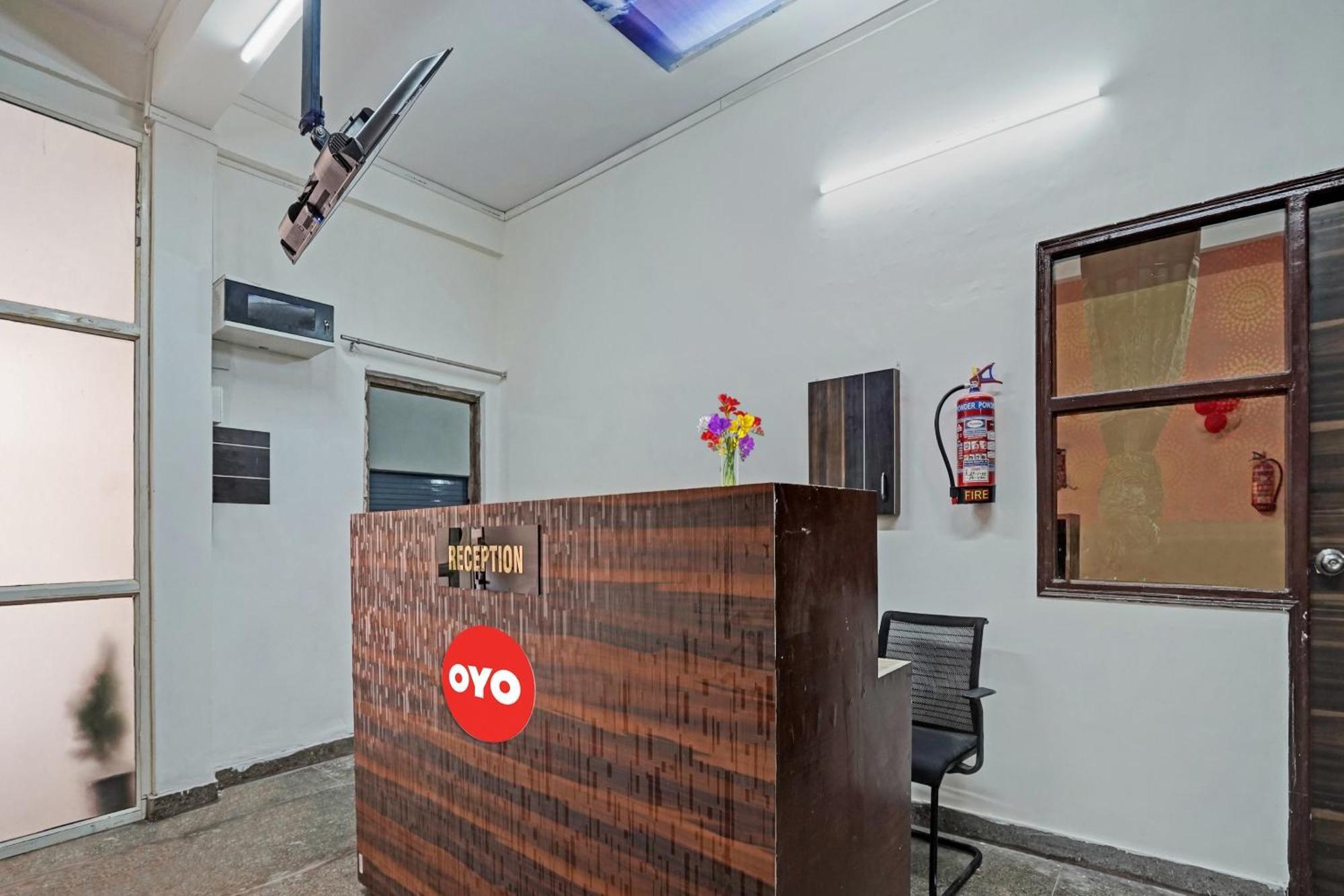 Hotel O Avs Hotel & Restaurant Noida Extérieur photo