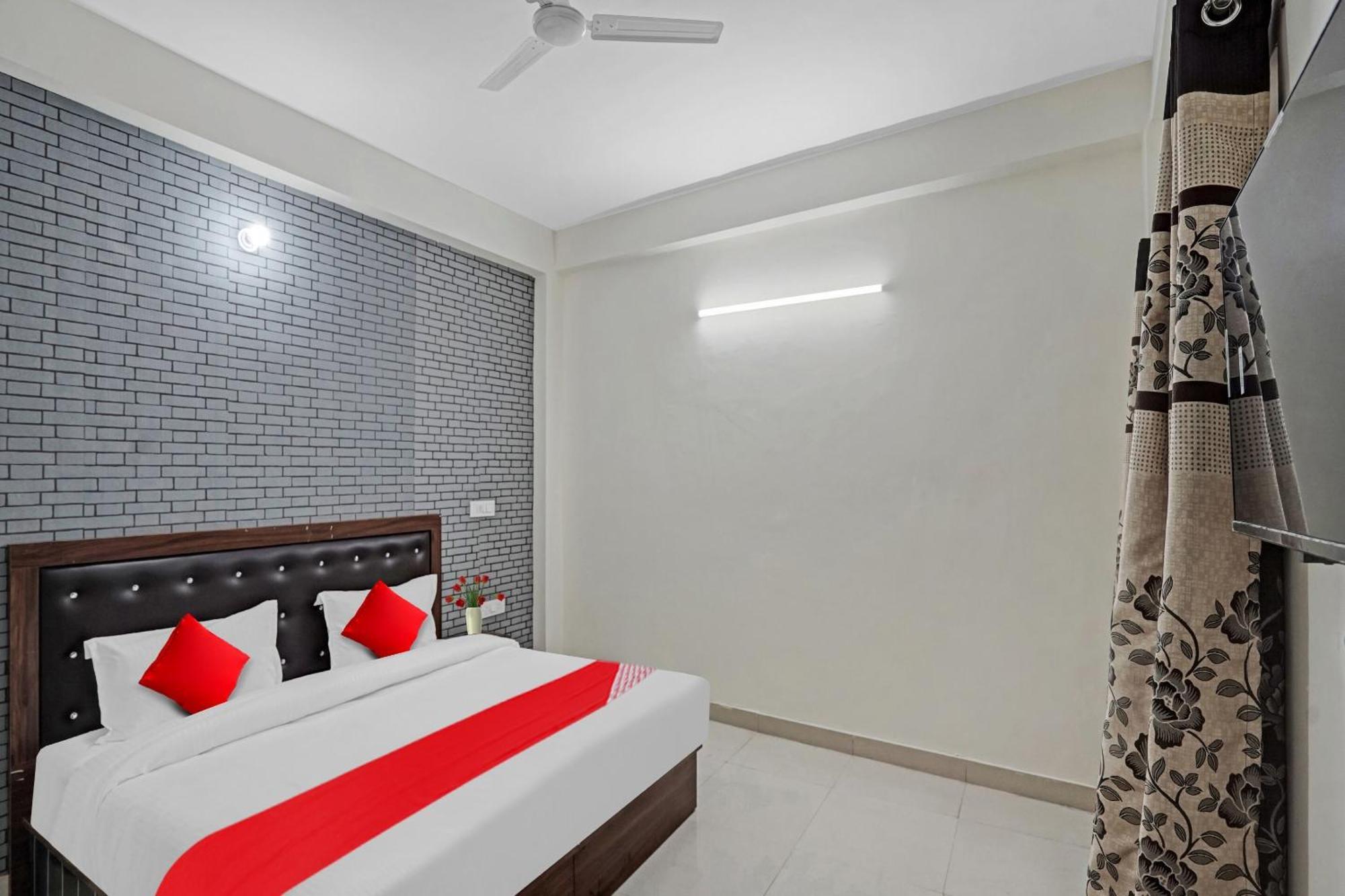 Hotel O Avs Hotel & Restaurant Noida Extérieur photo