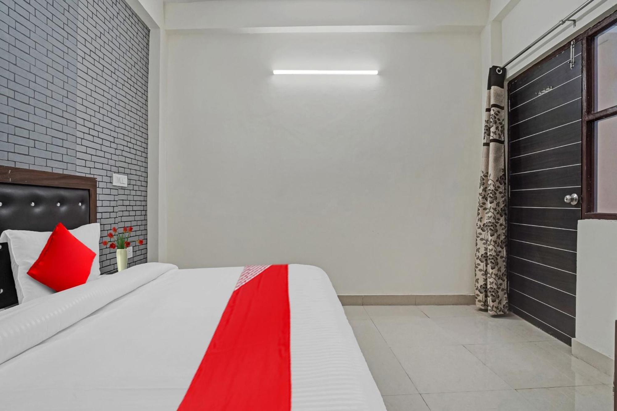 Hotel O Avs Hotel & Restaurant Noida Extérieur photo